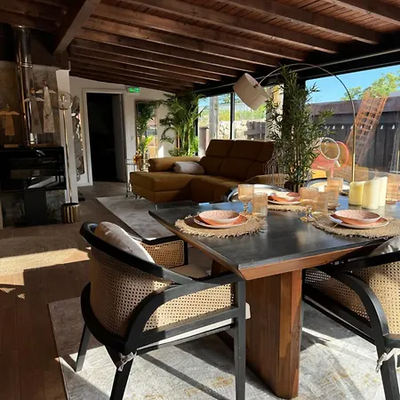 Riverlodge Superior Casa de Férias *